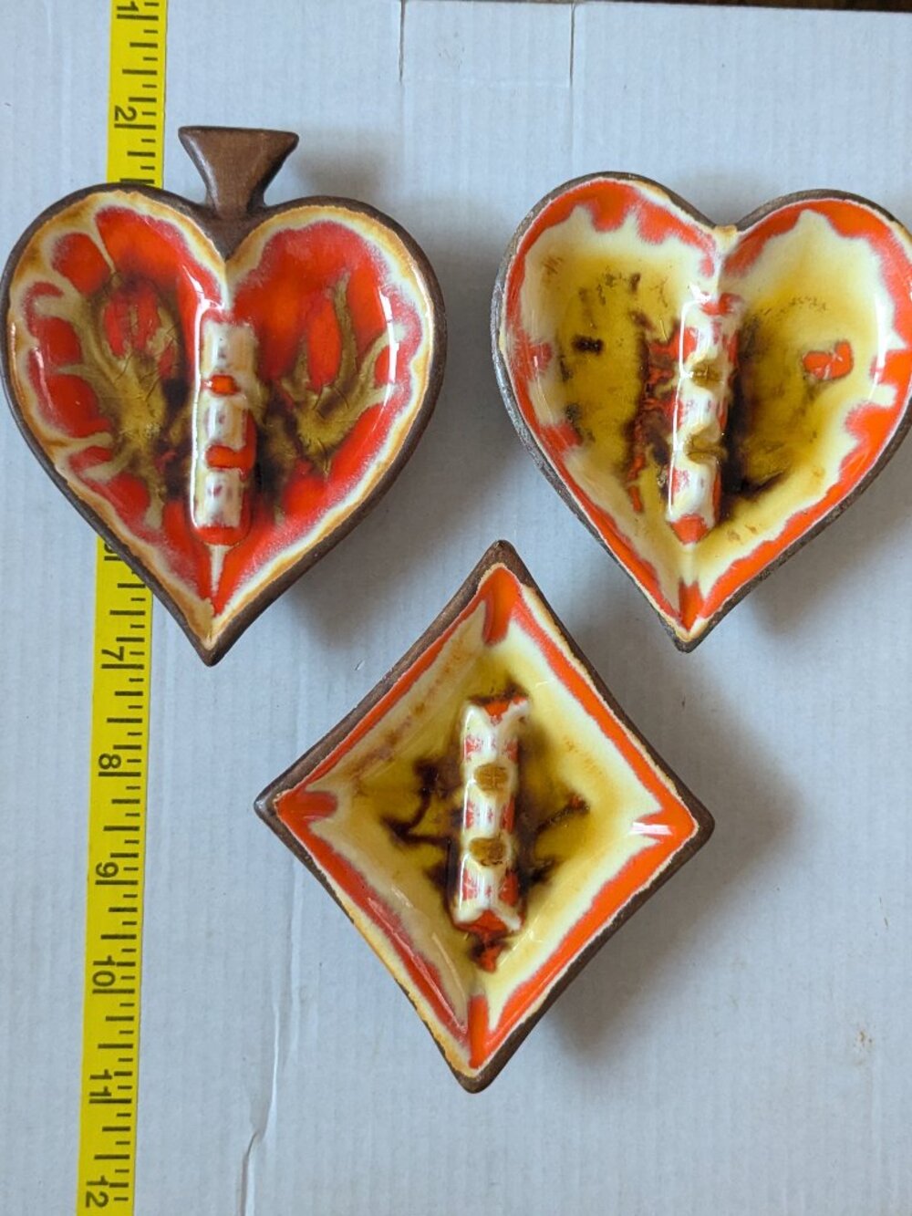 Small TREASURE CRAFT U.S.A. 1963 Lot (3) Spade, Diamond, Heart Ceramic Ashtrays
